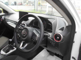MAZDA2 1.5 15S ブラックトーンエディション 