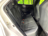 後部座席も気になるようなキズ・汚れやへたり等、大きなダメージはなく、良好な状態です。
