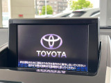 【純正ナビ】人気の純正ナビを装備しております。ナビの使いやすさはもちろん、オーディオ機能も充実!キャンプや旅行はもちろん、通勤や買い物など普段のドライブも楽しくなるはず♪