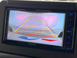 【バックカメラ】駐車時に後方がリアルタイム映像で確認できます。大型商業施設や立体駐車場での駐車時や、夜間のバック時に大活躍!運転スキルに関わらず、今や必須となった装備のひとつです!