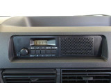 メーカー装着のAM/FMラジオチューナー装備!現場への移動や休憩時にお楽しみいただけます!また交通渋滞や天気予報などの情報を把握したい時に便利!