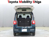 荷室スペ-スも十分な広さがあります。リヤシ-トを倒すと更に荷室スペ-スが広がります。