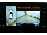 【パノラミックビューモニター】クルマの斜め後ろや真横など、目が届きにくい箇所も確認できるため、いち早く障害物に気が付くことができて安心ですね♪