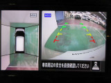 アラウンドビューモニターで車庫入れも空から見ている様に駐車できラクラクです。