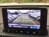 バックモニター付きで、車庫入れやバック時の後方確認をサポート。