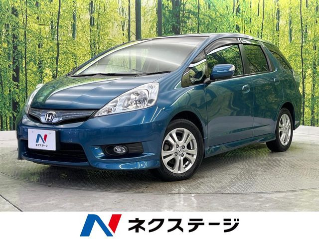 フィットシャトルハイブリッド 1.3 ナビプレミアムセレクション 