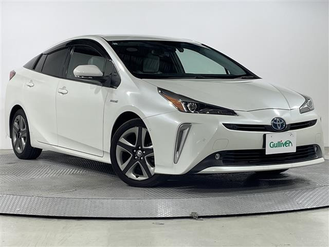 トヨタ プリウス 