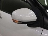 サイドターンランプ付きドアミラー。車両のドレスアップと右左折時の被視認性を兼ね備えたお洒落なミラーです。