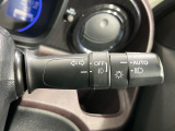 【オートライト】周りの明るさに応じて自動でヘッドライトの点灯・消灯ができる機能です!ライトの付け忘れ・消し忘れなどが無くなり、雨の日や夕方の走行も安心!トンネル通過時も便利ですね♪