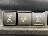 【両側パワースライドドア】スマートキーや運転席のスイッチで後席両側スライドドアの開閉が可能♪電動だから力を入れてドアを開ける必要が無く、小さなお子様でも簡単に開け閉めでき快適です♪