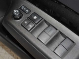 電動格納式ドアミラー・パワーウインドウを装備しています。