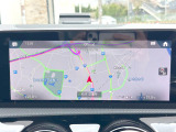 ●ベンツ純正ナビ:一体感のあるナビは、高級感ある車内を演出してくれます。Bluetooth再生などオーディオ機能も充実しておりますので、運転もより楽しめます♪