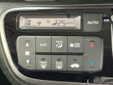 オートエアコン付きです!お好みの温度をセットするだけでエアコンの風量などを自動でコントロール。快適な車内でお過ごしいただけます。