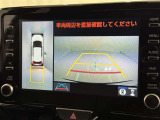 後方の見える安心をお届けするバックガイドモニター付:バックするときのアシストラインもあって楽々バック!車庫入れや縦列駐車をサポートし、苦手な駐車も安心です!今やもう手放せない装備ですネ♪