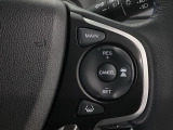 【アダプティブ・クルーズ・コントロール】予め設定した車速内でクルマが自動的に加減速。 前走車との適切な車間距離を維持しながら追従走行し、高速道路でのドライバーの疲労を軽減してくれる嬉しい機能付♪