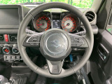 ステアリングも使用感が少なく、きれいな状態となっております♪