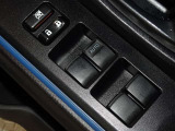 電動格納式ドアミラー・パワーウインドウを装備しています。