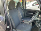 運転席まわりは、使用感も少なく良好な状態です。