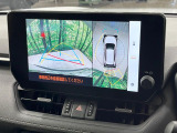 【パノラミックビューモニター】専用のカメラにより、上から見下ろしたような視点で360度クルマの周囲を確認することができます☆死角部分も確認しやすく、狭い場所での切り返しや駐車もスムーズに行えます。