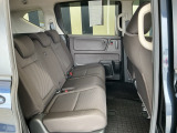 リアシートも広々としていて、座りやすいです。