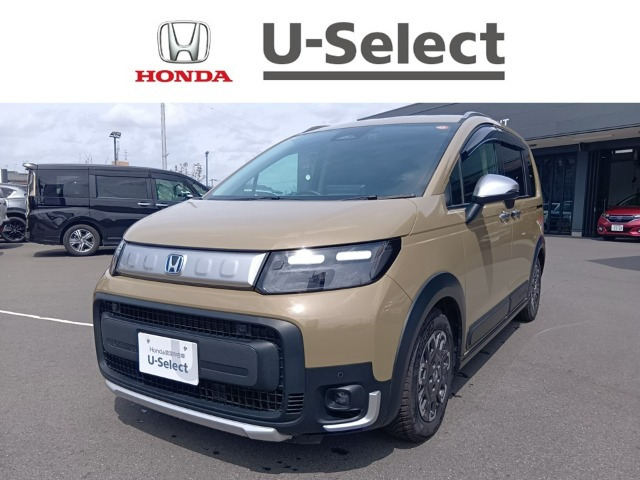 フリード 1.5 e:HEV クロスター 