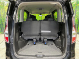 普段のお買い物や通勤、送迎等に十分な荷室スペースを確保しております。セカンドシートを倒すと、大きな荷物の積載も可能です♪