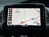ディーラー純正ナビゲーション付き、行きたい所に案内してくれます。楽しいドライブのお手伝い(*&acute;&nabla;`)ノ
