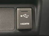 こちらのクルマはUSBとHDMI接続コネクタも装備されています♪スマホに接続すればお好きな音楽や映像も流せます!今の時代、さまざまな方法で音楽や動画を楽しめますね!