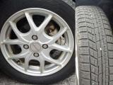 社外アルミホイールにはスタッドレスタイヤ装着