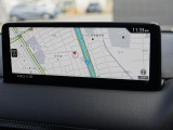 マツダコネクトの10.25インチワイドセンターディスプレイです。『Android Auto』『Apple CarPlay』や独自のコネクテッドサービスに対応したインターフェイスシステムです。