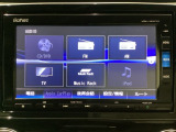 ナビゲーションはフルセグTV対応のGathers純正メモリーナビを搭載しています。Bluetoothオーディオ機能がありますので、スマートフォンなどの音楽も再生できます。