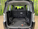 後席を格納すると、これだけの広さが!シーンに合わせたシートアレンジで、大きな荷物も積むことが出来ます♪