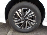 純正アルミホイ-ル付きです。タイヤサイズは、205/65R16です。