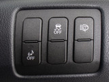 ★使いやすさや安全性を追求したステアリング周り!高級車ゆえにスイッチ類が多いのも特徴ですね!考え尽くされた配置ですぐに使いこなす事が出来ますのでご安心下さい!是非、体感してみて下さい!!