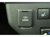 【アクセサリーソケット】12Vのカー用品等の電源供給が可能です。