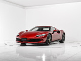 車名の「296」は2992ccのV型6気筒エンジンを搭載していることを示しております。