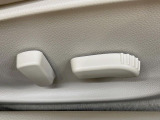 【パワーシート】スイッチ一つで簡単にシートの微調整が可能!電動だから力もいりません!快適なシートポジションにセットして、快適なドライブをお楽しみください。