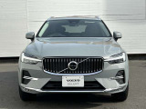 北欧流のラグジュアリーを体現したXC60。伝統的なスカンジナビアン・デザインを継承しながら、躍動感にあふれ優雅な雰囲気を身にまとう、新しい潮流を具現化したスタイリングです。