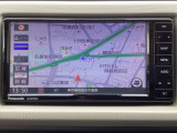 フルセグメモリーナビ付き!今まで行った事の無い所へのドライブでも安心です。もちろんDVDの再生も可能です!