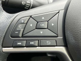 ■ステアリングスイッチ■ハンドル手元でオーディオの操作が簡単に出来ます。運転中でもナビまで手を伸ばさずに操作が出来て安心です。