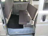 後部座席もゆったり快適です♪