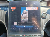 純正テレビチューナーが装着されておりますのでフルセグ受信が可能でございます。※走行中は音声のみでお楽しみくださいませ。