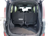 ワゴンならではの広々としたラゲージスペースを備えています。ライフスタイルに合わせていろいろな物を積み込めます!