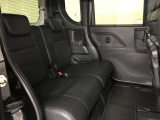 ゆとりある広々とした車内空間は、ドライブを始め買い物やレジャーなど、幅広く活躍します。一人でもみんなとでもお出かけを楽しみましょう!
