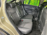 後部座席も気になるようなキズ・汚れやへたり等、大きなダメージはなく、良好な状態です。