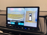 【バックカメラ】リバースにするだけで映ります、後方の安全確認や、狭い駐車場での車庫入れ、雨の日や夜間など視界の悪い時に便利です!安全にバックする為には欠かせない装備です。