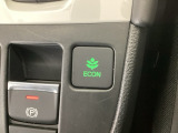 ★ECONスイッチ★ エコドライブを加速しよう!スイッチをONにすると、運転の仕方によるロスを抑え込み燃費をよくするようクルマが頑張ります(*^ー^*)燃費向上にチャレンジ♪