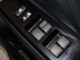 電動格納式ドアミラー・パワーウインドウを装備しています。