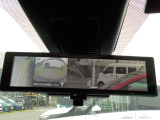 【アラウンドビューモニター】上から見下ろした様な画像で、駐車の際に役立ちます♪バックミラーへの表示だけでなく、純正ナビですのでナビ画面で大きく確認も出来ます!