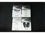 保証書・記録簿・取扱説明書と揃っております。キーの電池は新品にお取替えしてから納車させていただきますので安心してお乗りください。